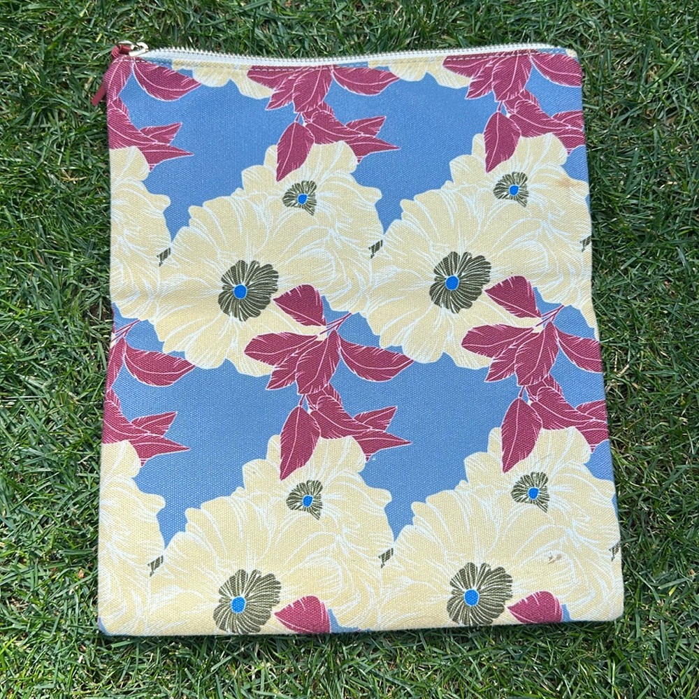 Rachel Pally Womens Zip Top Fold Over Floral Clutch Handbag  NWOT
